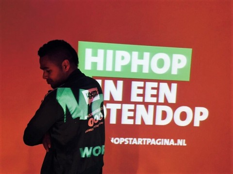 Muziekvoorstelling Hiphop In Een Notendop